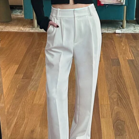 Favorite Daughter The Favorite Pant Shortie - Picture 1 of 5